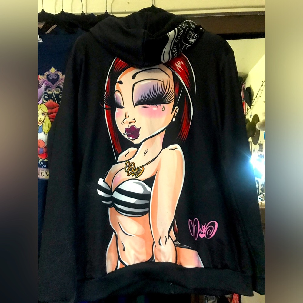 SandOner Lil’ stranger sweater